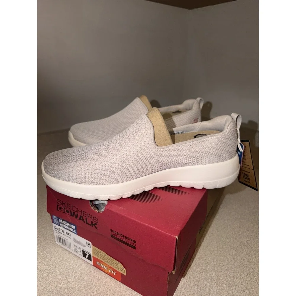 SKECHERS Go Walk Joy Aurora Natural Women's Slip On Sneakers Size 7 Wide Fit NWB